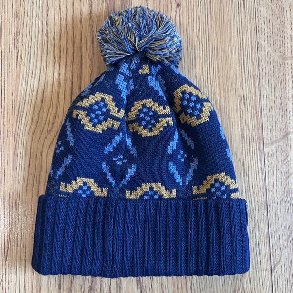 NEW Patagonia Tundra Cluster Knit Powder Town Beanie Hat - Picture 7 of 11